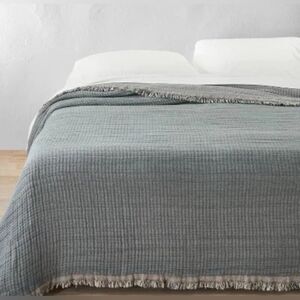 NWT Casaluna King Reversible Chambray Coverlet – Dark Teal Blue